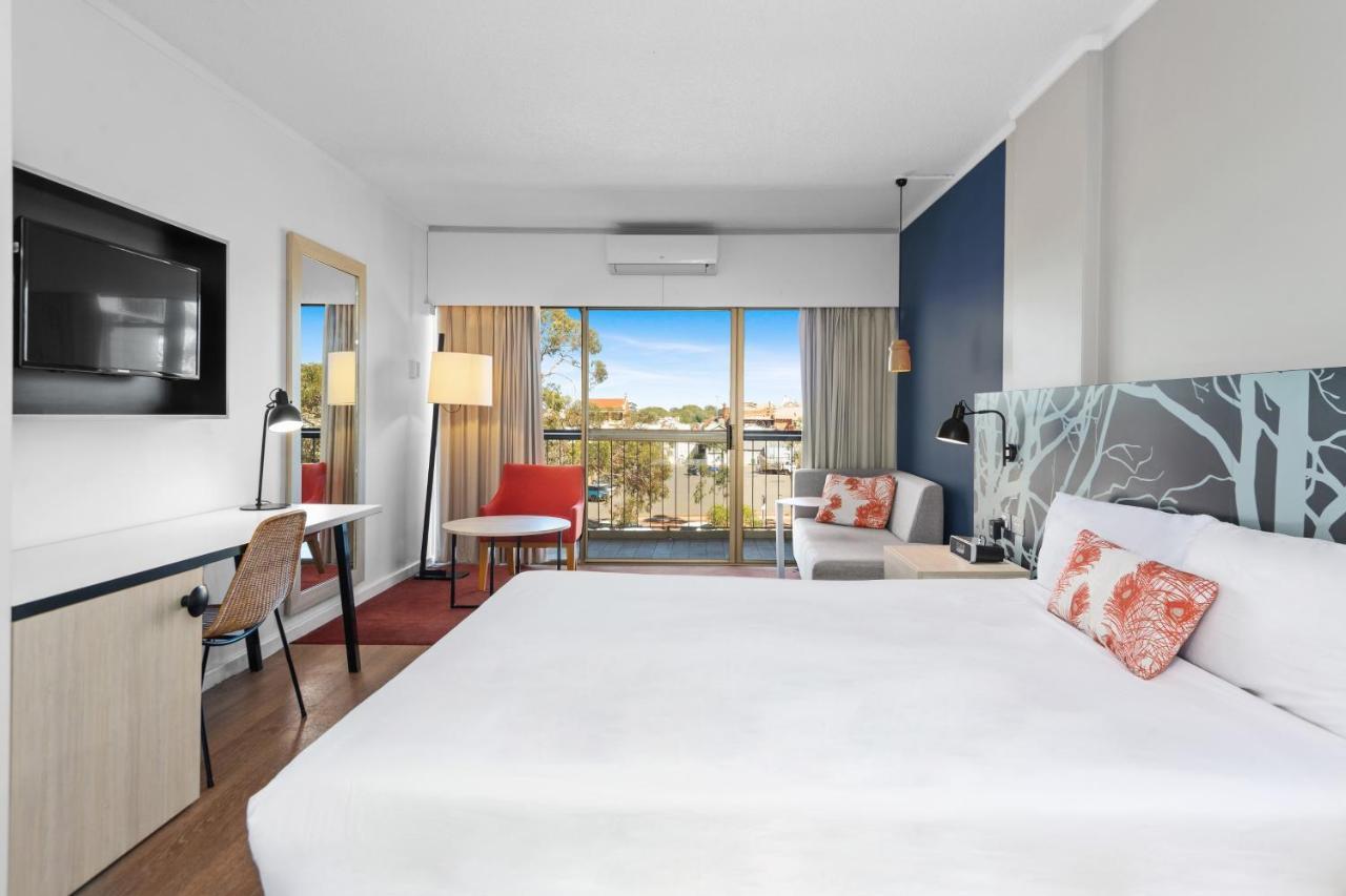 Hotel The Plaza 4*