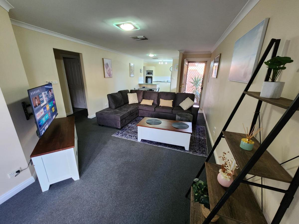 Comfortable Across The Road From The Historic Recreation *