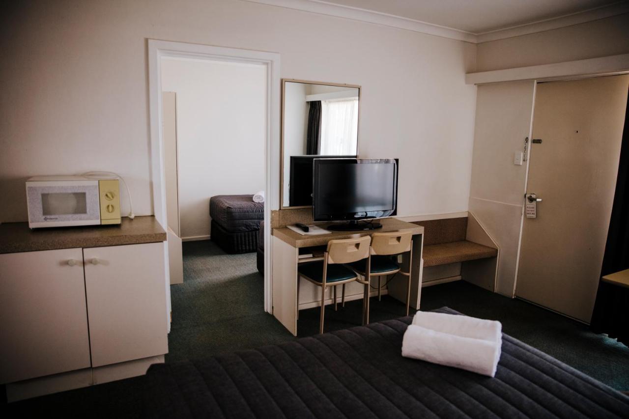 Overland Kalgoorlie