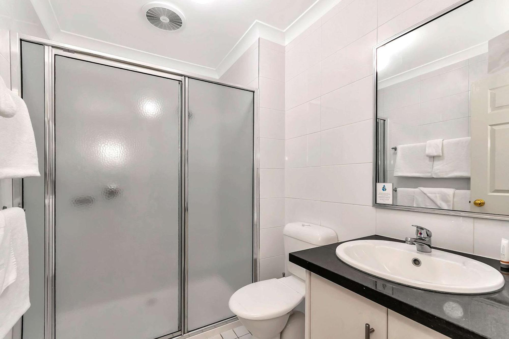 Quality Railway Motel 4*