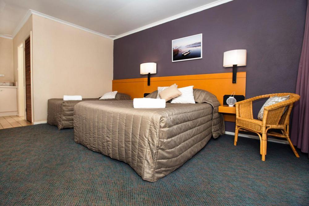 Overland 3* Kalgoorlie