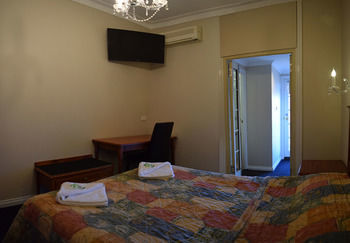 The Palace Hotel Kalgoorlie 3*